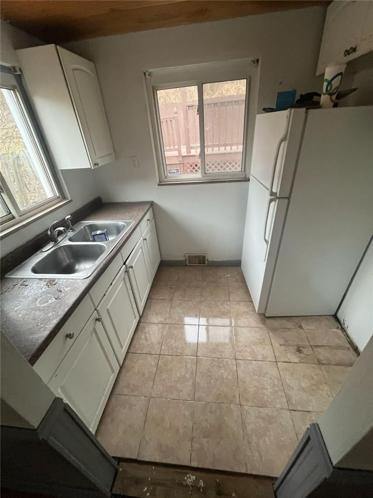 875 Desiderio Blvd — photo 2