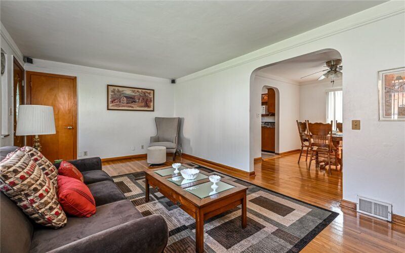 316 Bernice St — photo 4
