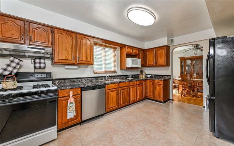 316 Bernice St — photo 8