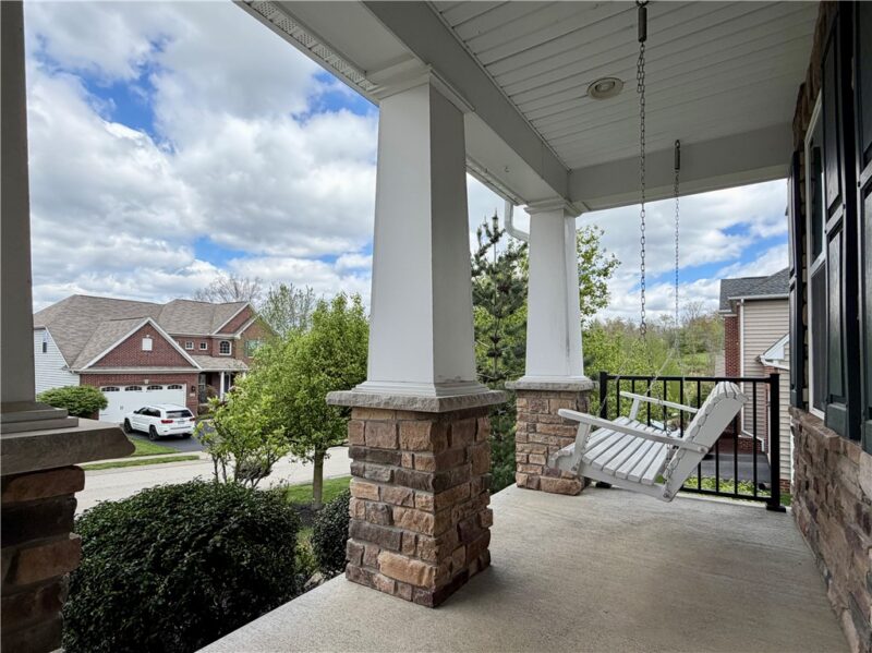 222 Overlook Drive — photo 2