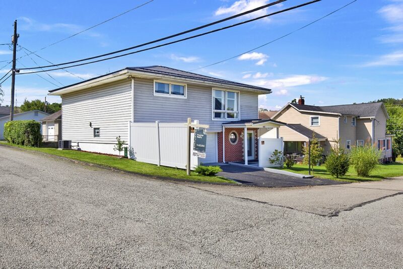 408 Center St — photo 4