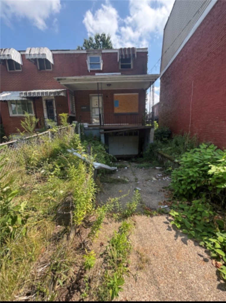 2526 Bedford Ave — photo 1