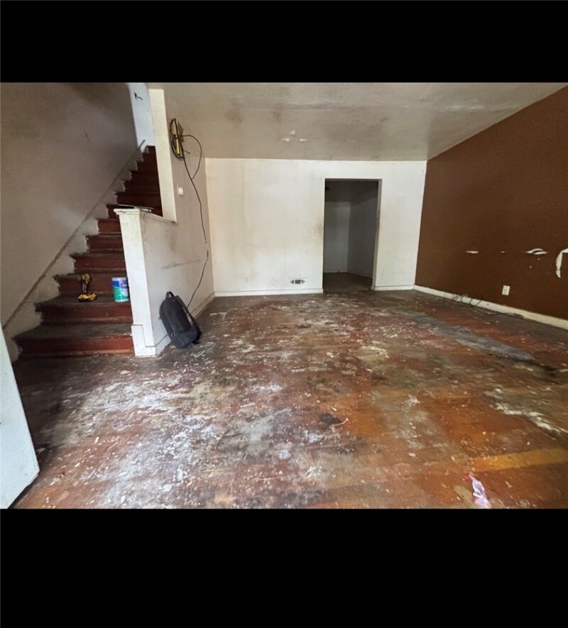 2526 Bedford Ave — photo 2