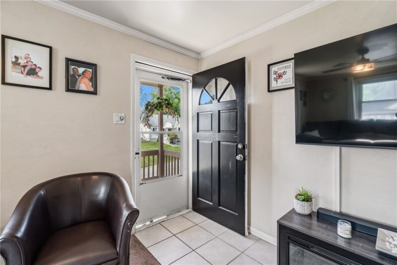 336 Delano Dr — photo 2