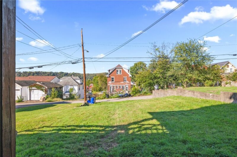 1909 Woodmont Avenue — photo 6