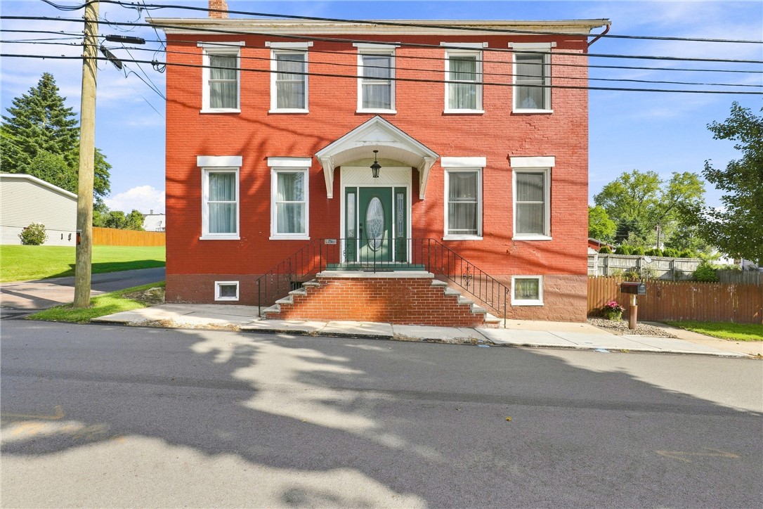 401 North St — photo 1