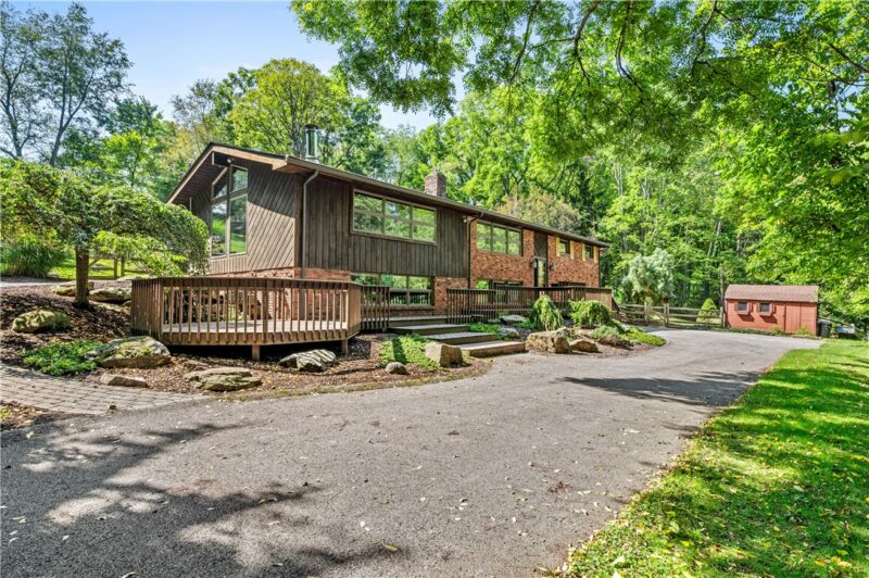 162 Kaufman Rd — photo 2