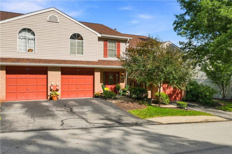 613 Newport Dr — photo 3