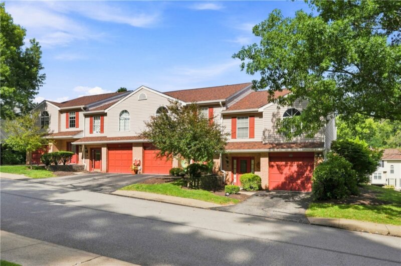 613 Newport Dr — photo 4