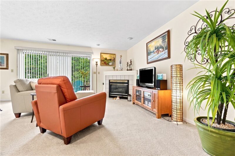 613 Newport Dr — photo 8