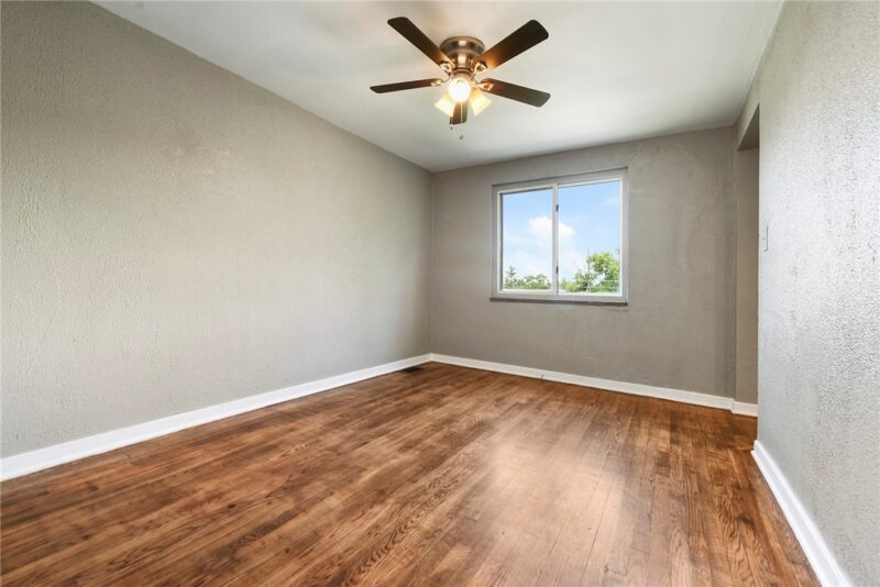 8106 Chaske St — photo 6
