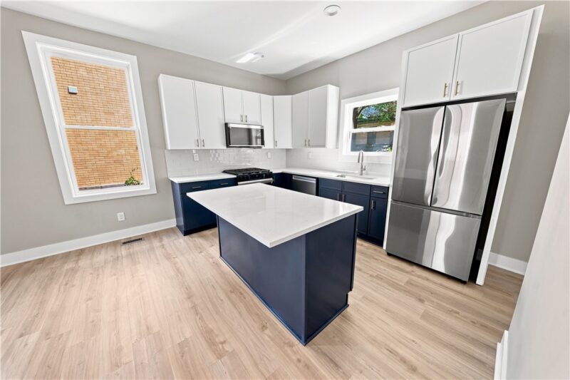 109 S Harrison Ave — photo 4