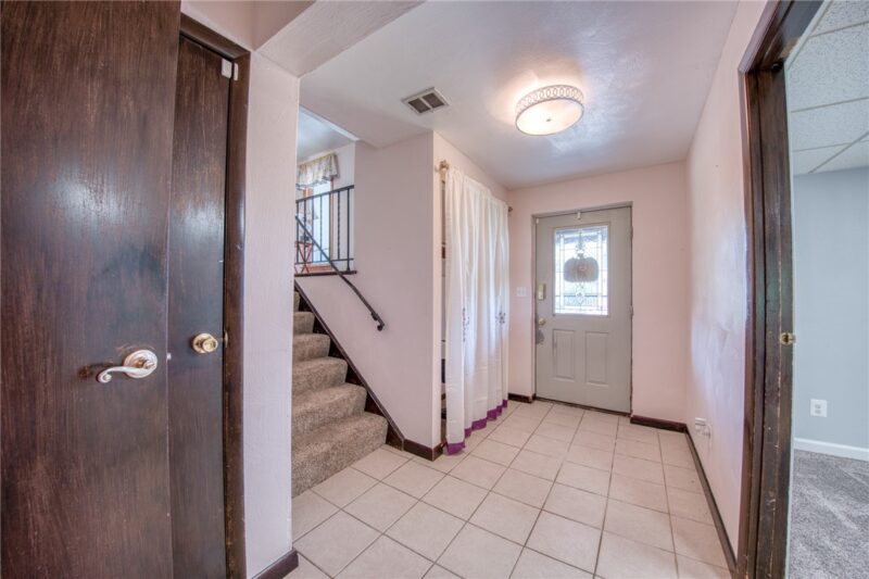 158 Mary Ellen Dr — photo 4