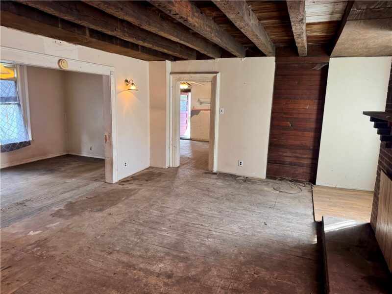 718 Fairview Rd — photo 8