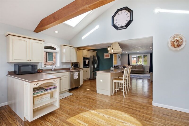 413 Belfrey Drive — photo 8