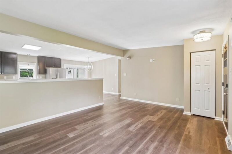4843 King Rd — photo 2