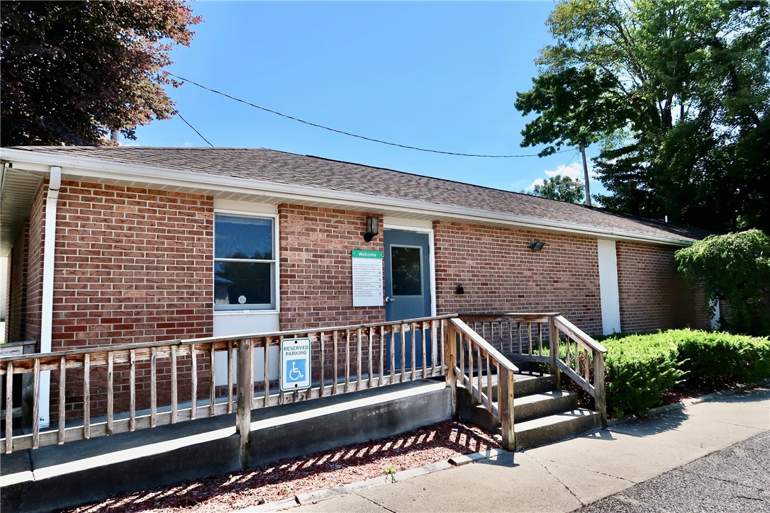 25 Linden St. — photo 1
