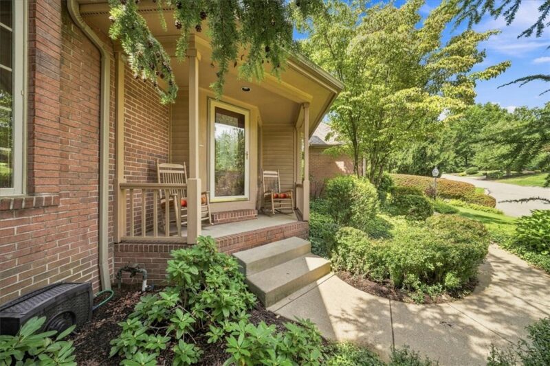 114 Hidden Valley Ct — photo 2