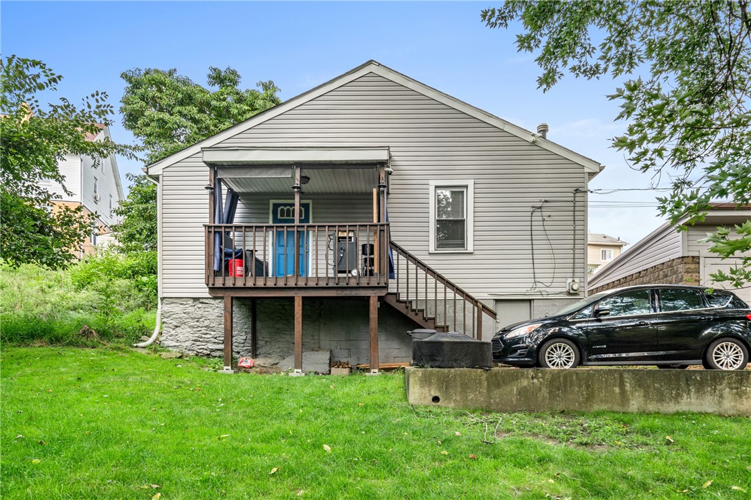108 Burnside Ave — photo 1
