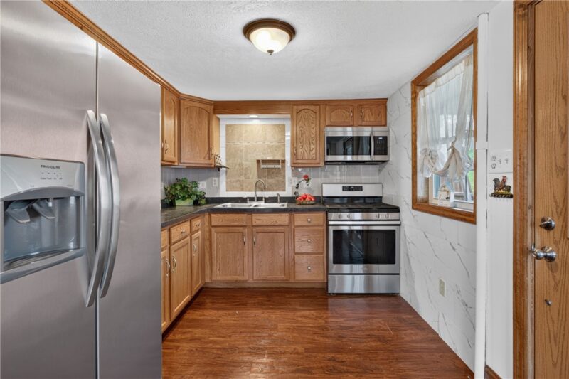 222 Cherry Ave — photo 4