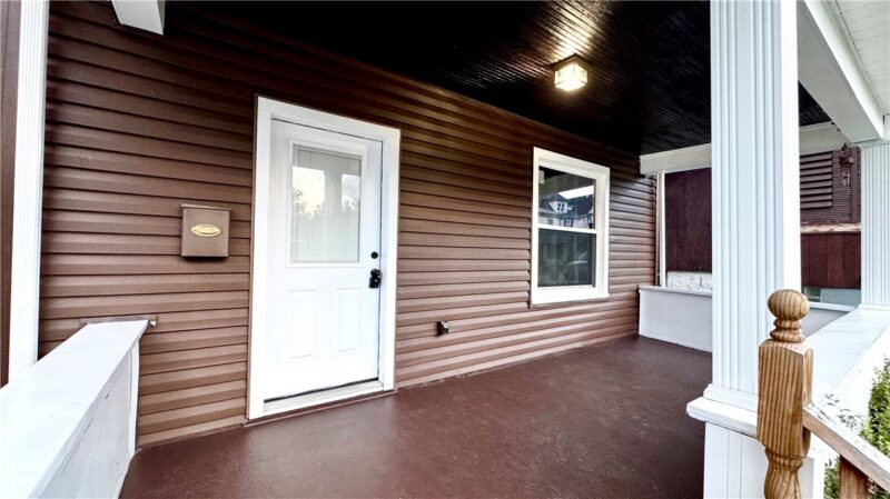 1528 Victoria Ave — photo 4