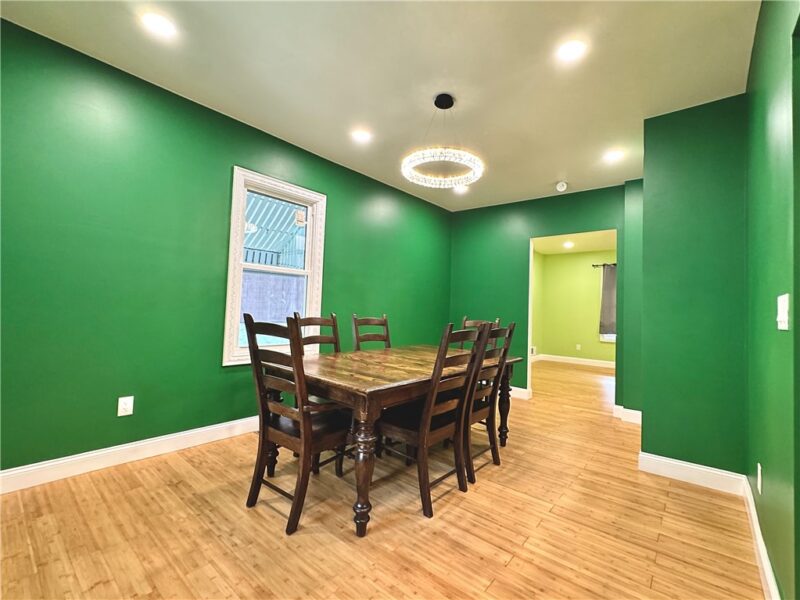 1528 Victoria Ave — photo 6