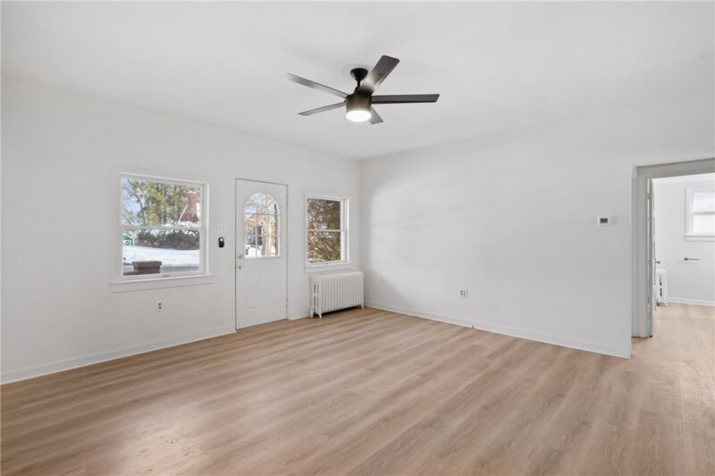 206 Wallace Avenue — photo 2