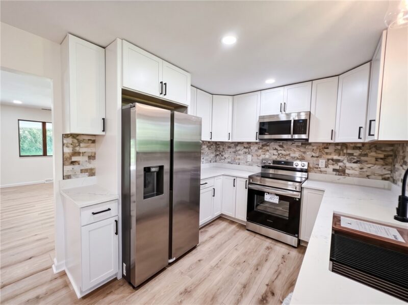 350 Country Club Rd — photo 3