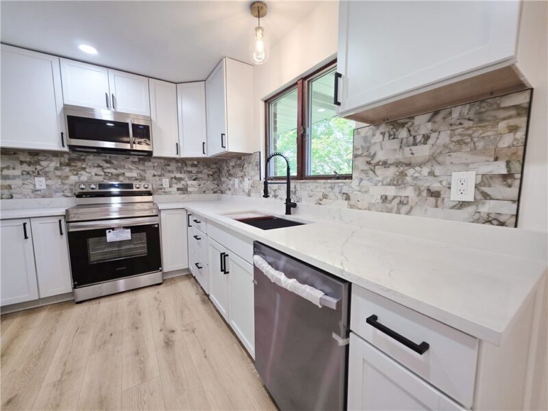 350 Country Club Rd — photo 6