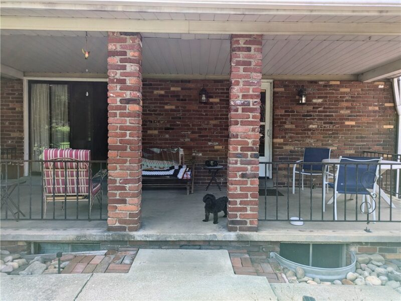62 Cloverdale — photo 5
