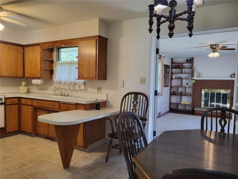 18 Joanne Dr — photo 5