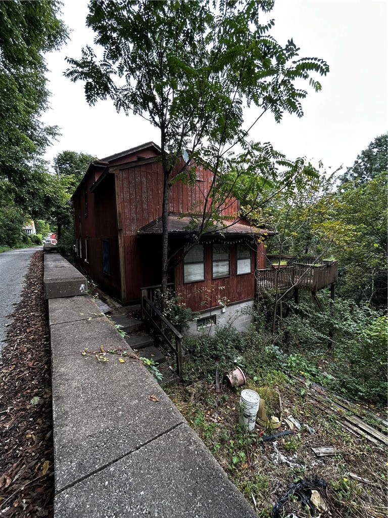 303 Attica St — photo 2
