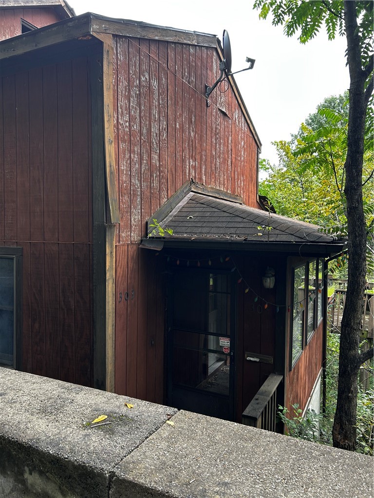 303 Attica St — photo 4