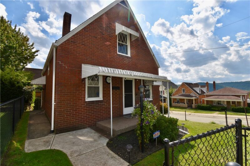 1000 Ewing St — photo 4