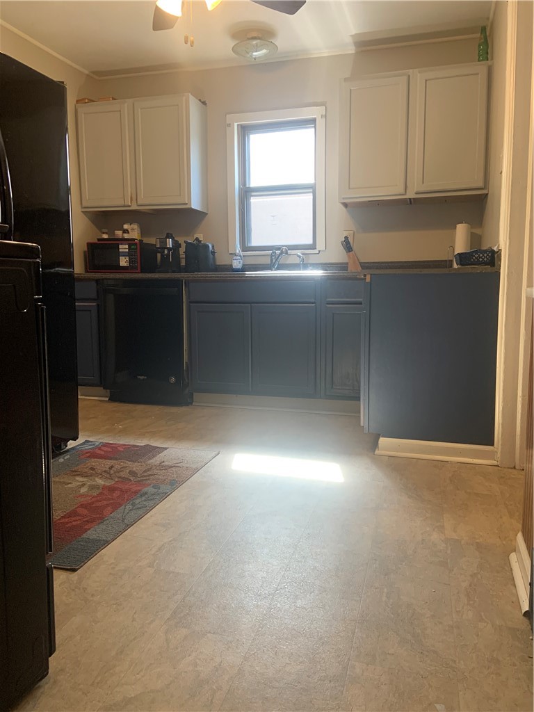 829 11th Ave — photo 3