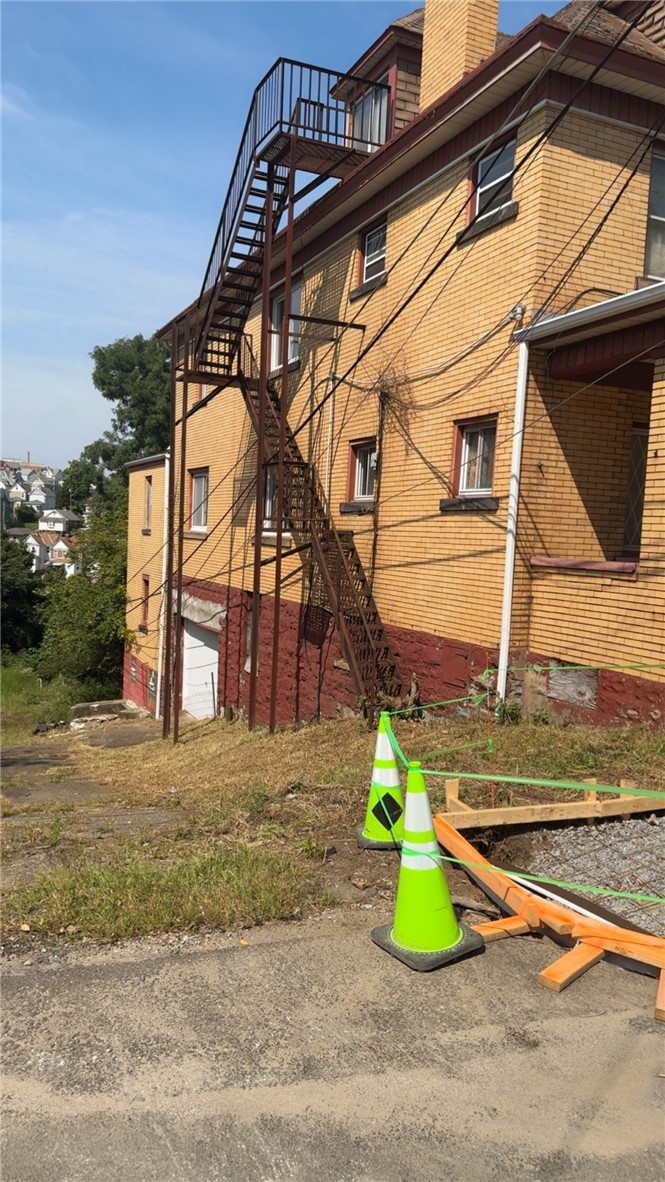 77 Industry St — photo 4
