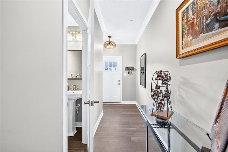 211 Dana Dr — photo 3