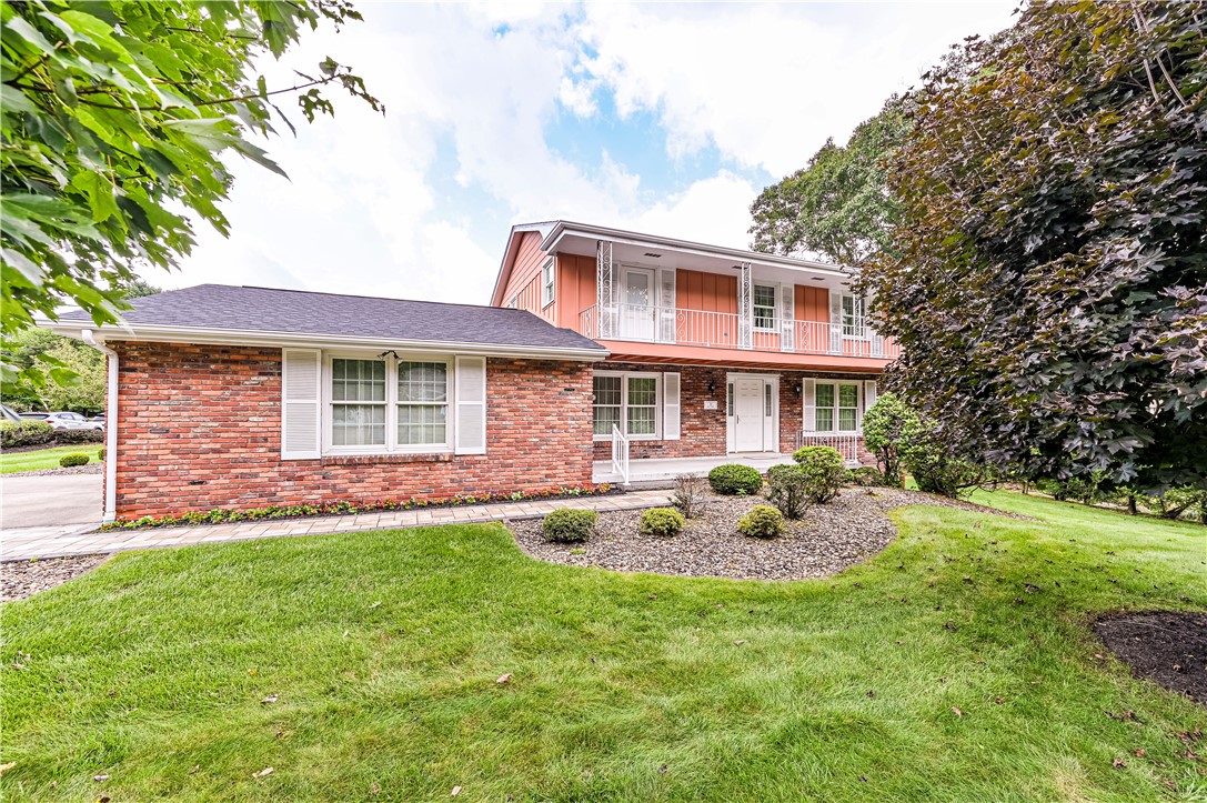 10 Holly Dr — photo 1