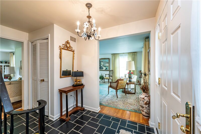 10 Holly Dr — photo 4