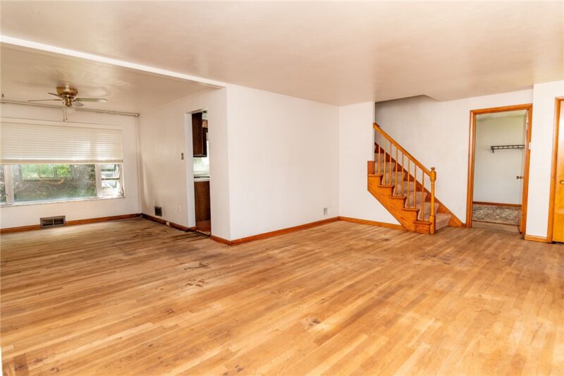 135 Spring Grove Rd — photo 2