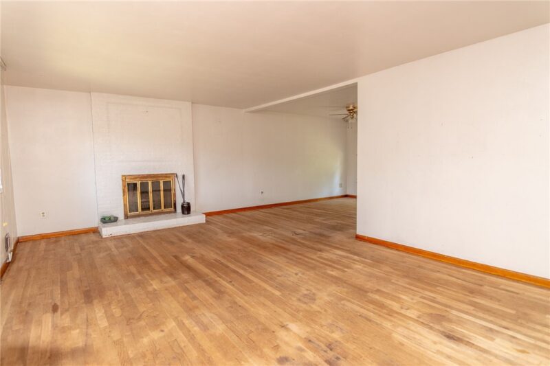 135 Spring Grove Rd — photo 3