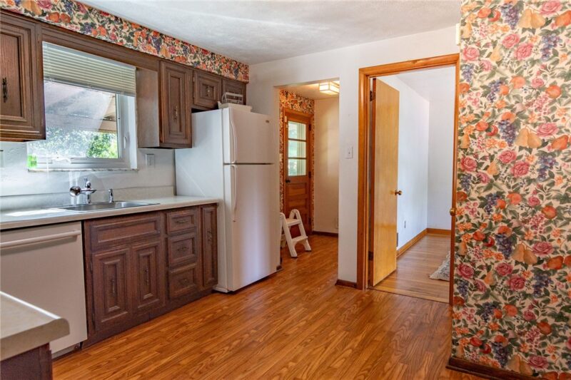 135 Spring Grove Rd — photo 6