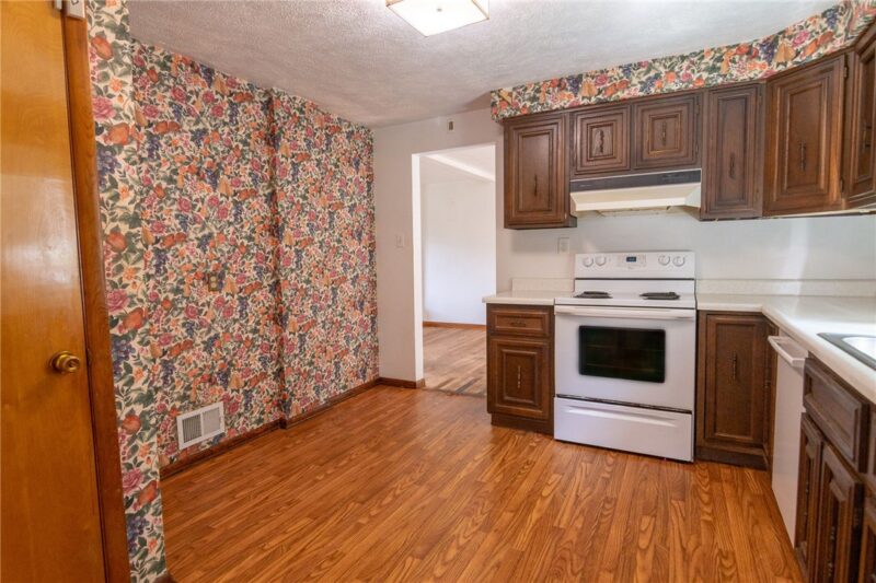 135 Spring Grove Rd — photo 7