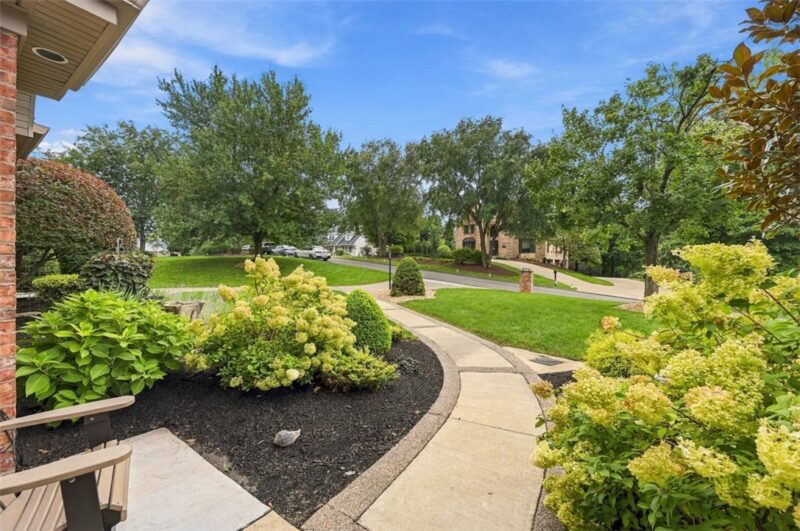 101 Trenton Cir — photo 3