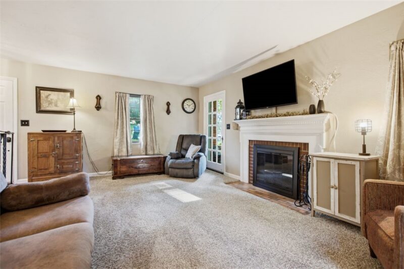 3386 Crestview Drive — photo 5
