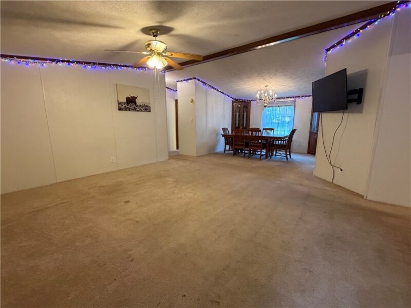 215 Glenford Dr — photo 6