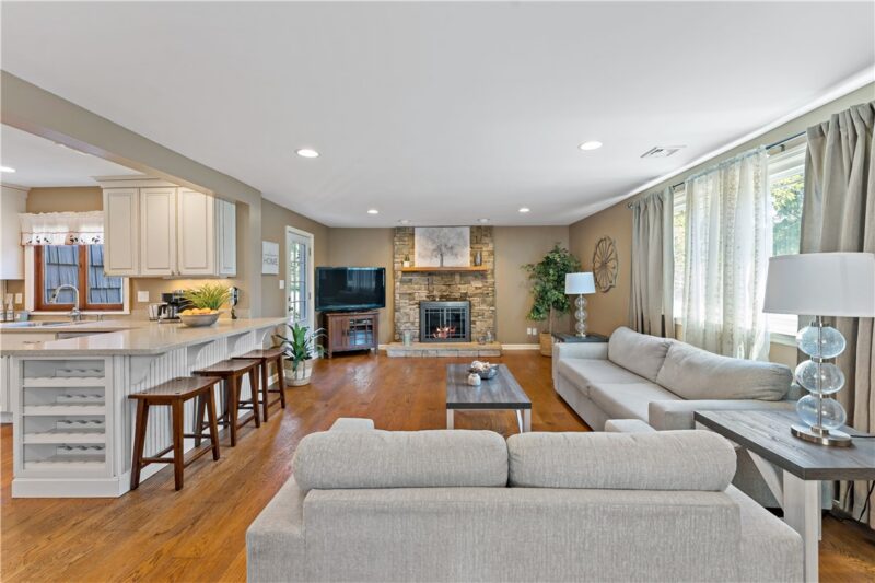 2511 FIFE DRIVE — photo 6