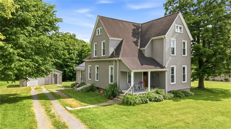 2233 Mercer West Middlesex Rd — photo 2