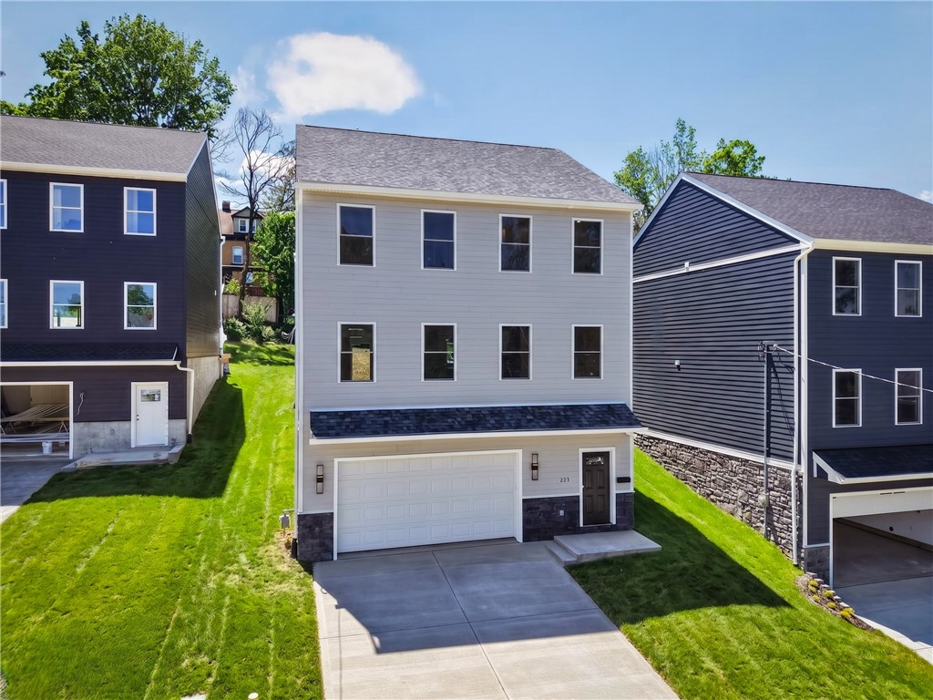 223 Wilbert St — photo 1
