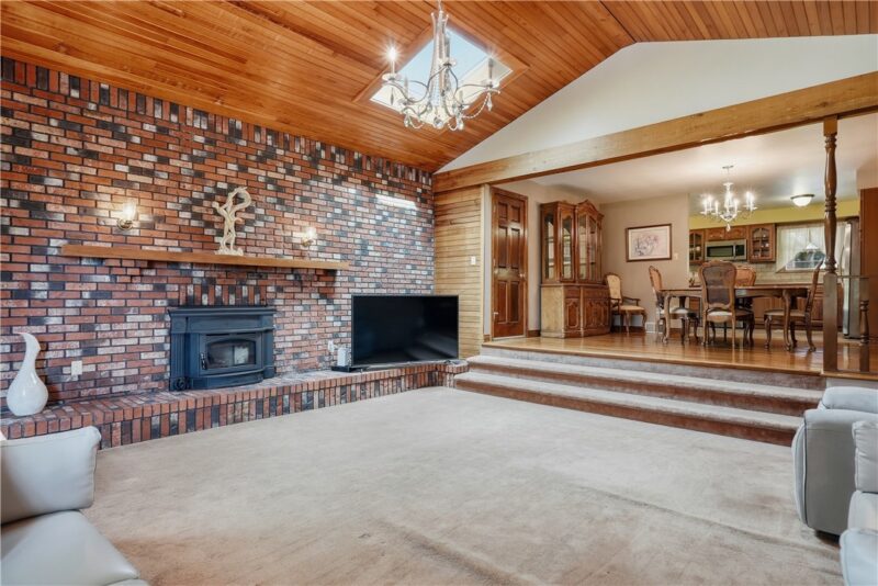 2473 Mae Dr — photo 8